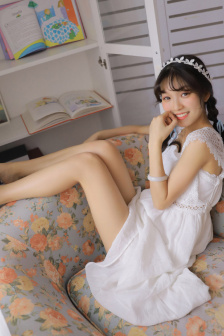 迈开腿尝尝你的草莓是什么小说
